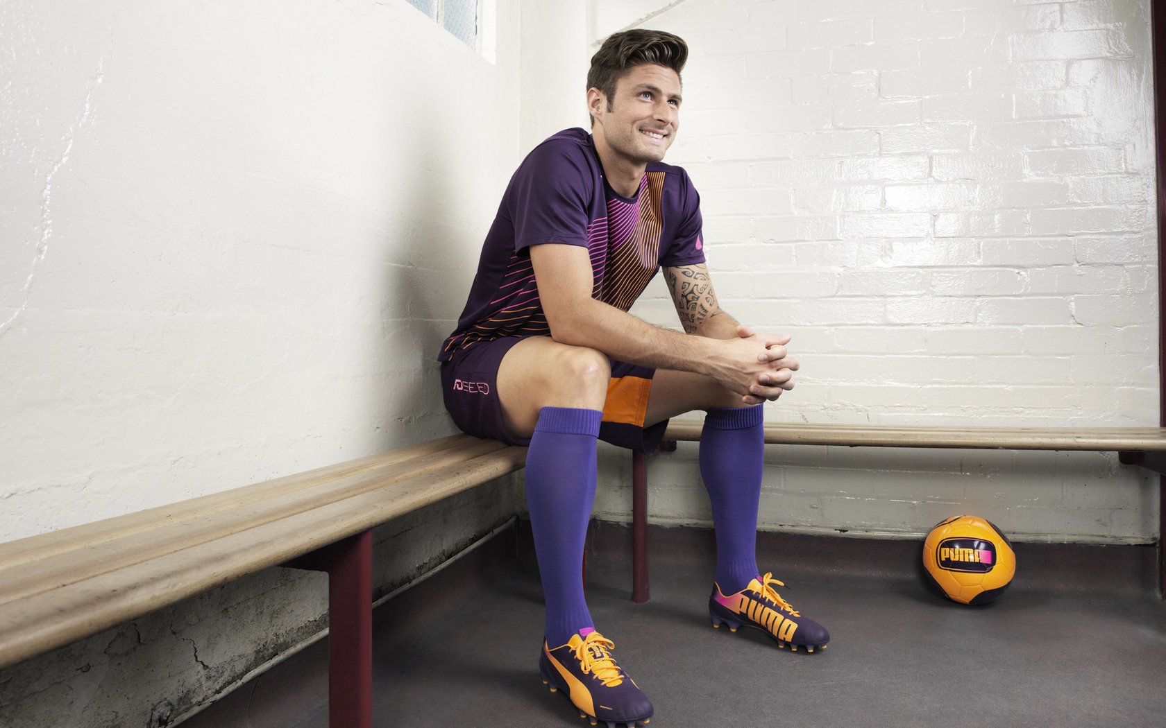 杨瀚森获得国内外媒体的高度评价，杨瀚森身高